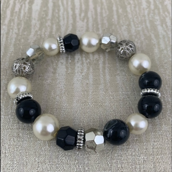 Vintage Jewelry - 👑 VINTAGE STRETCH BRACELET 💯AUTHENTIC